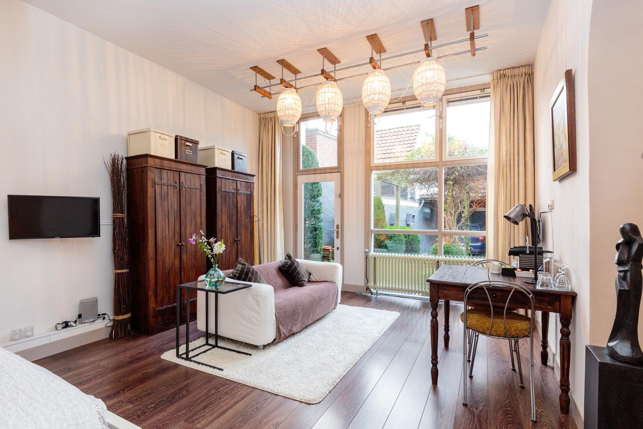 B&B In Negentienvijf อาเมอร์สฟอร์ต ภายนอก รูปภาพ