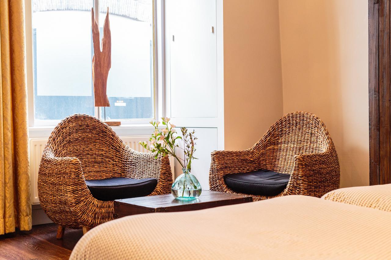 B&B In Negentienvijf อาเมอร์สฟอร์ต ภายนอก รูปภาพ
