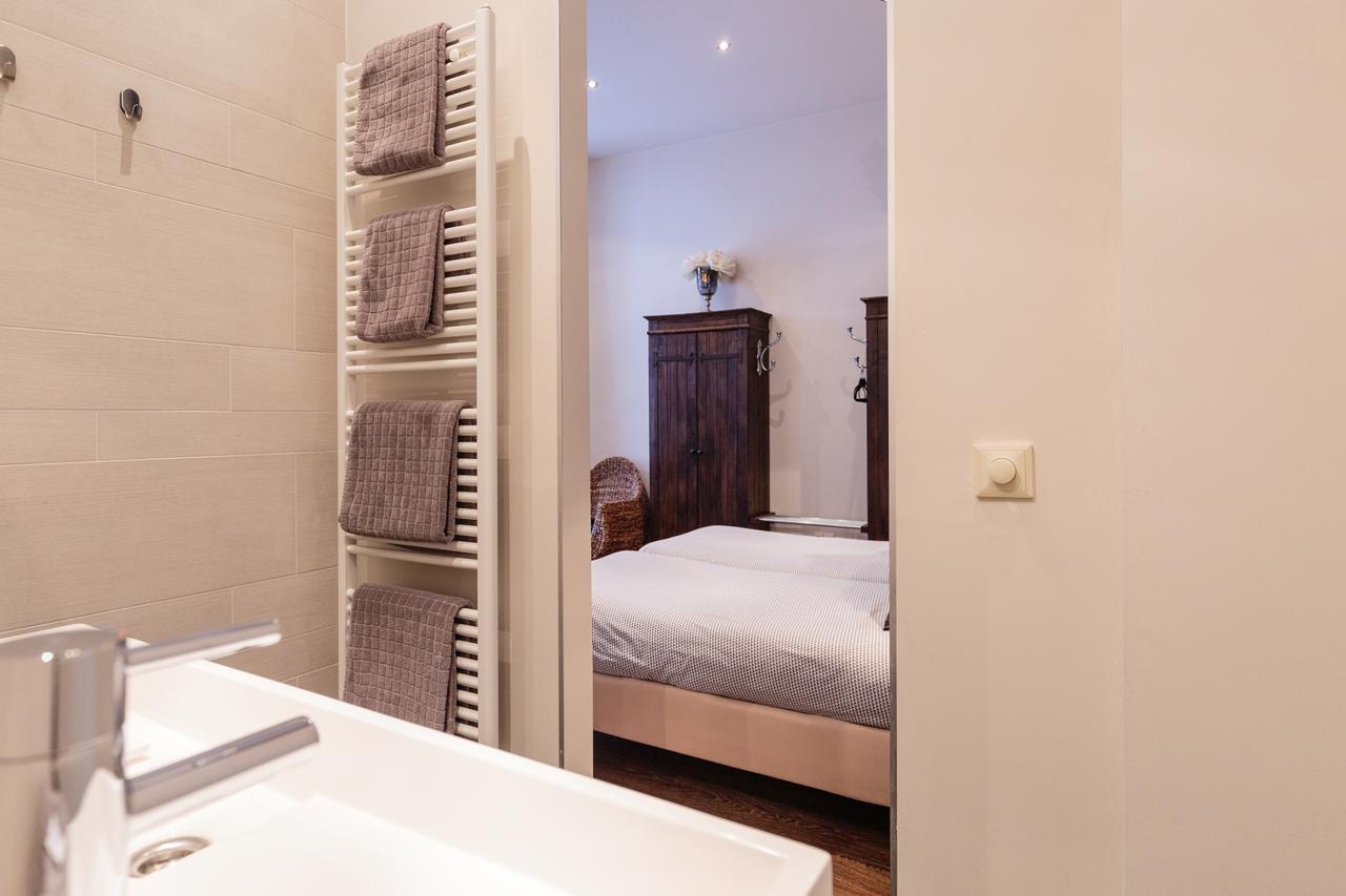 B&B In Negentienvijf อาเมอร์สฟอร์ต ภายนอก รูปภาพ
