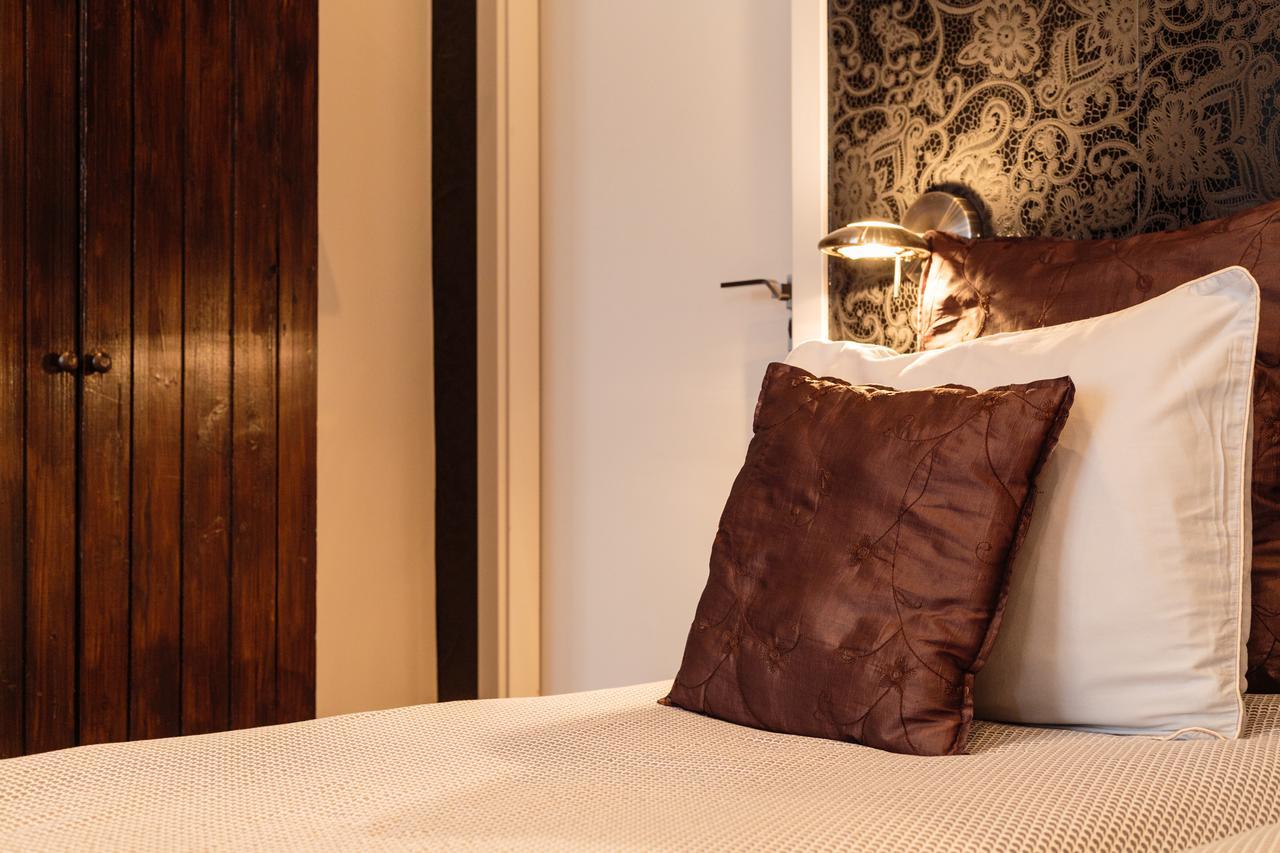 B&B In Negentienvijf อาเมอร์สฟอร์ต ภายนอก รูปภาพ