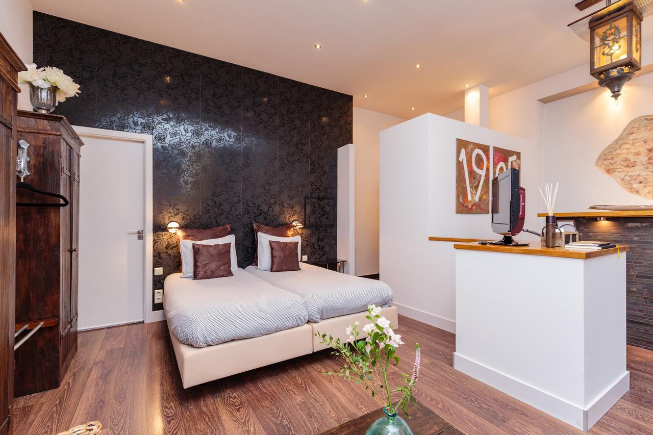B&B In Negentienvijf อาเมอร์สฟอร์ต ภายนอก รูปภาพ